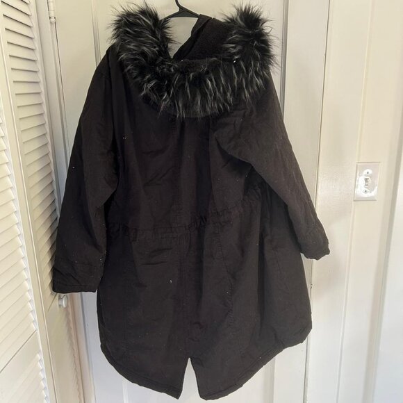BUMP IT UP MATERNITY Black Fur Trim Parka, Size US 22-24 - Picture 3 of 6